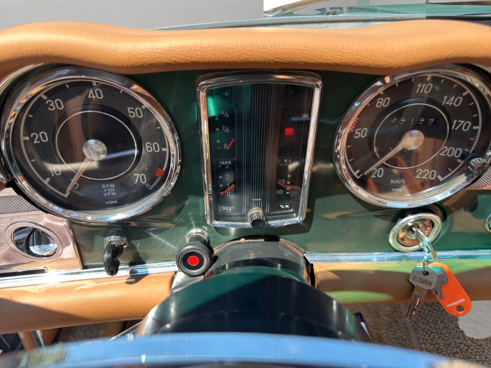 Fahrzeugabbildung Mercedes-Benz 280 SL Pagode *Classic Data Note 2+*