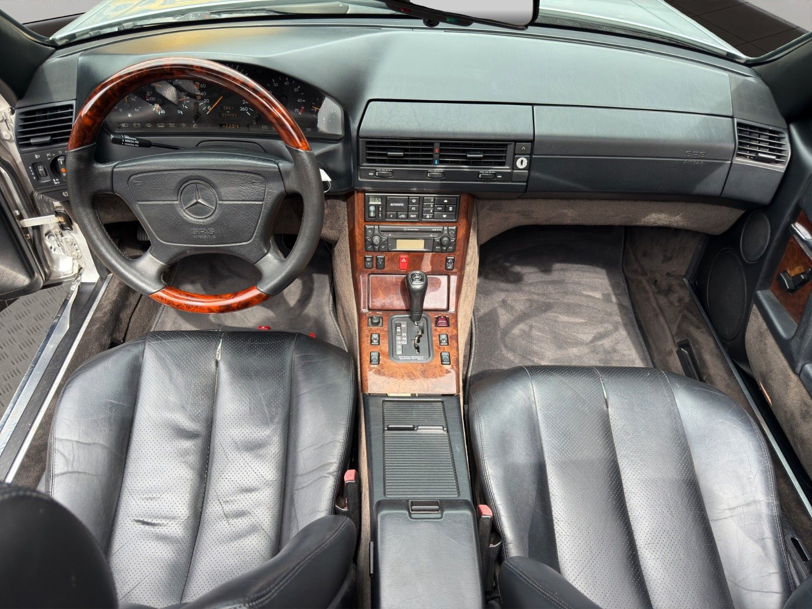 Fahrzeugabbildung Mercedes-Benz SL 320 R129 *Teilrestauriert*