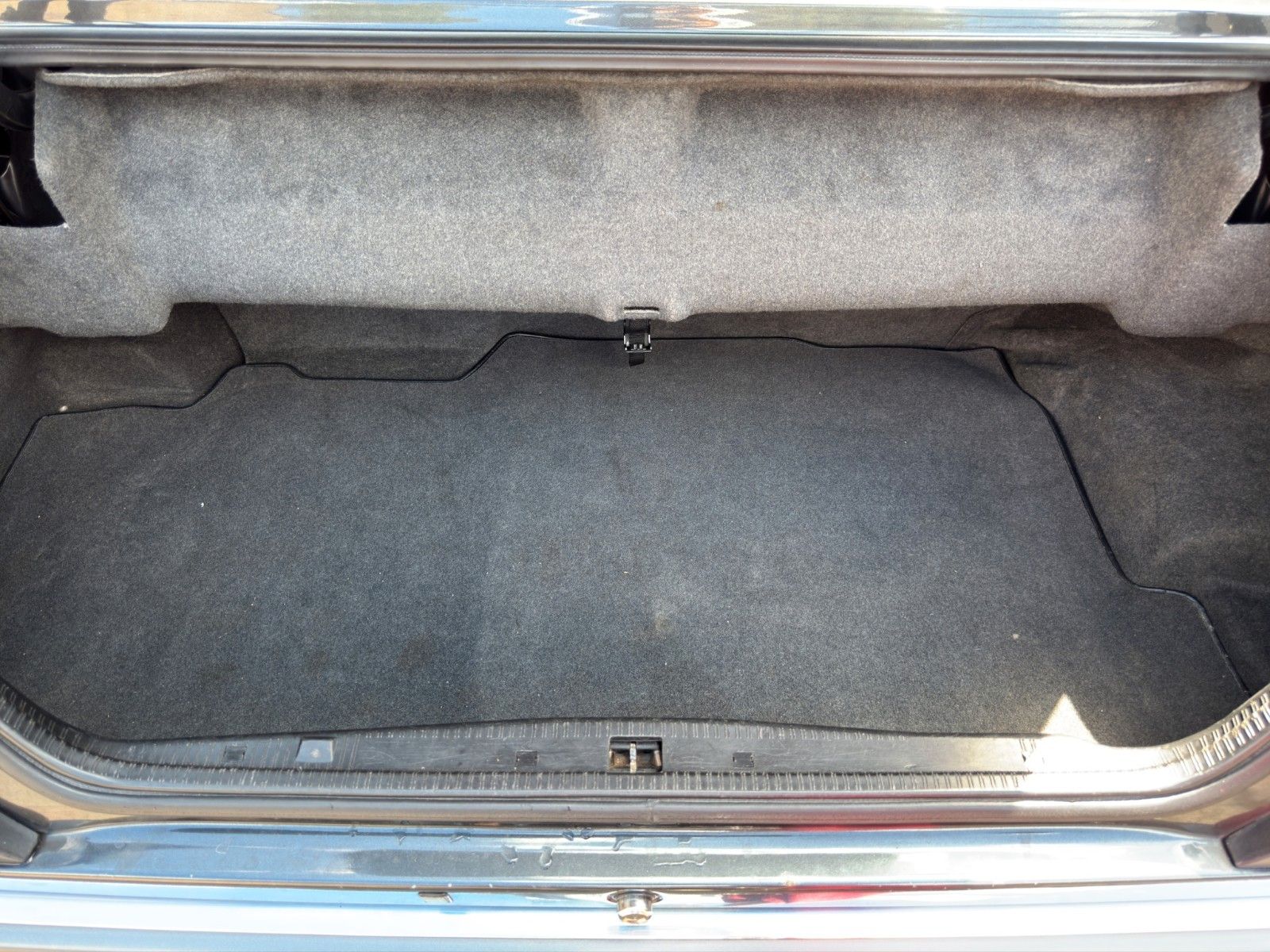 Fahrzeugabbildung Mercedes-Benz E 220 A124 *Classic Data 2+*H-Kennzeichen*