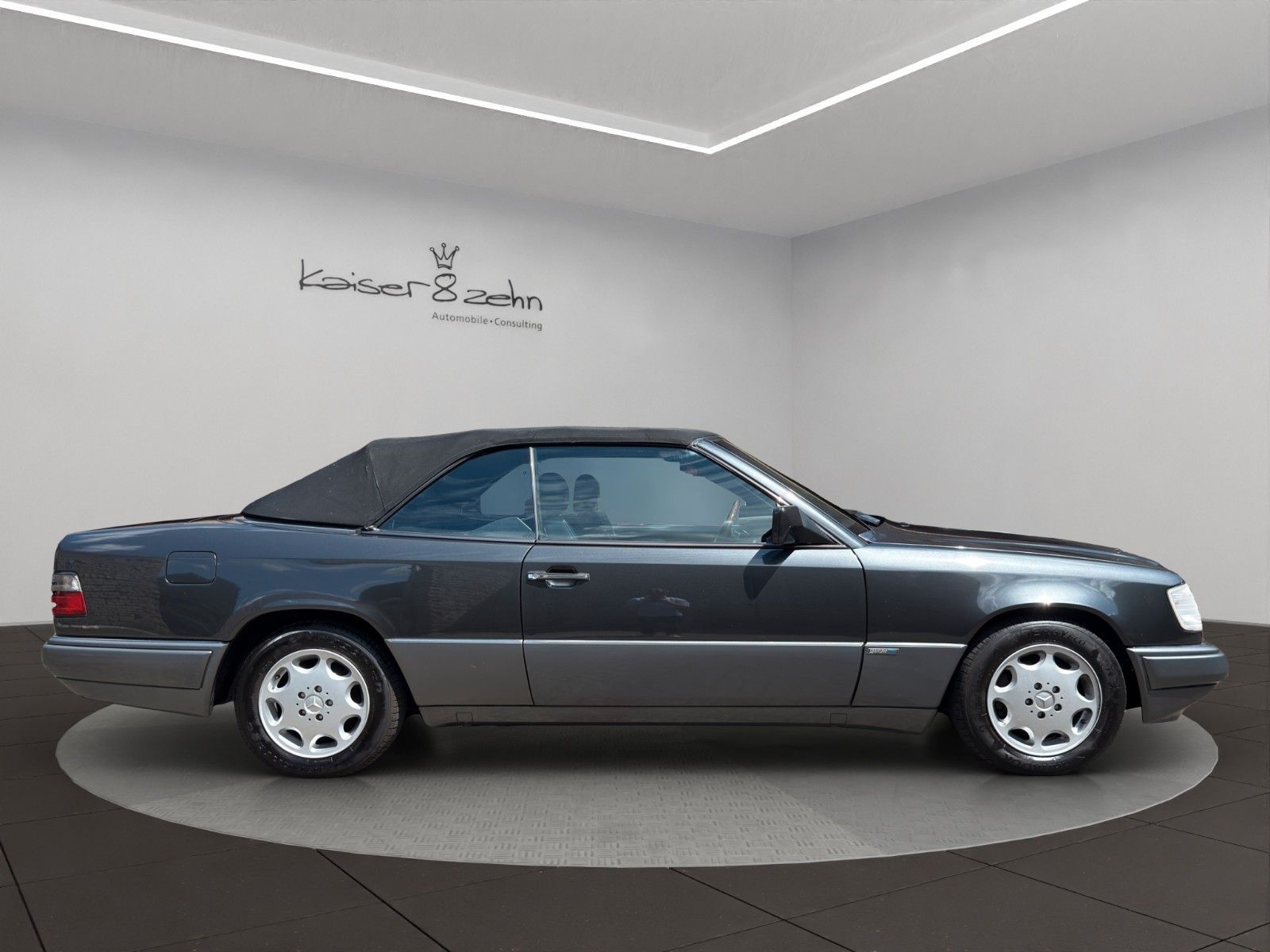 Fahrzeugabbildung Mercedes-Benz E 220 A124 *Classic Data 2+*H-Kennzeichen*
