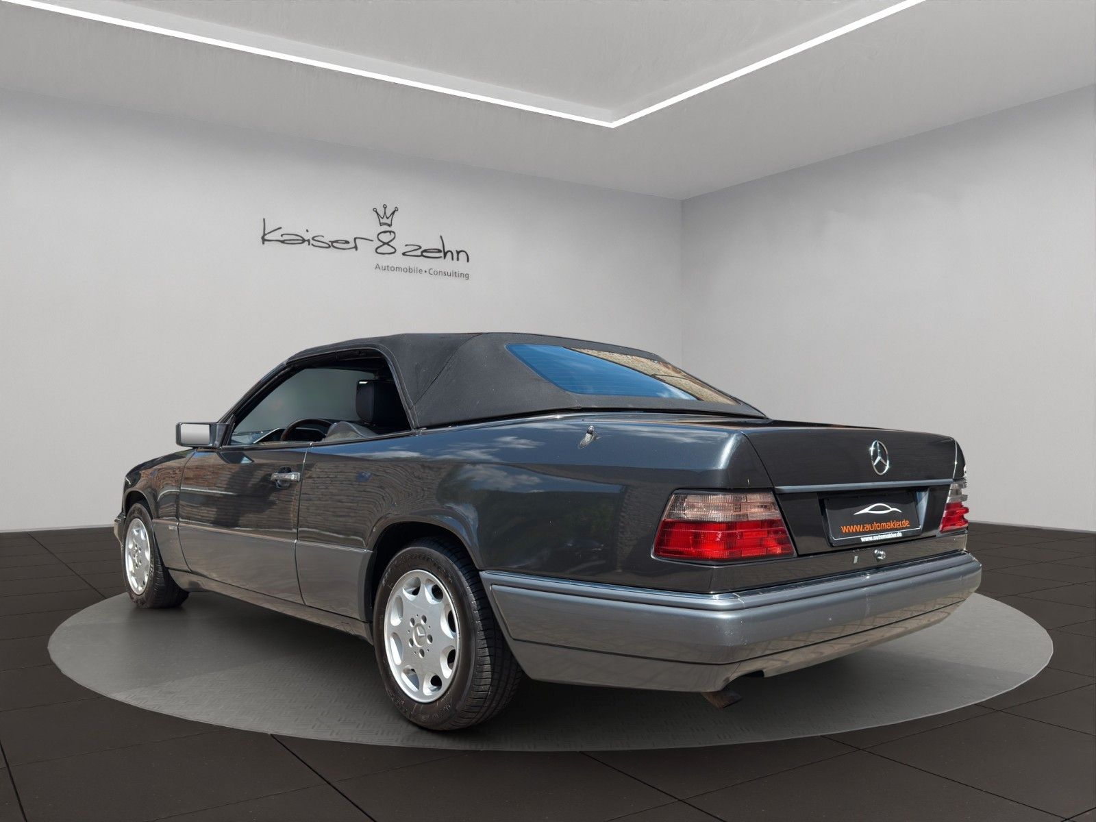 Fahrzeugabbildung Mercedes-Benz E 220 A124 *Classic Data 2+*H-Kennzeichen*