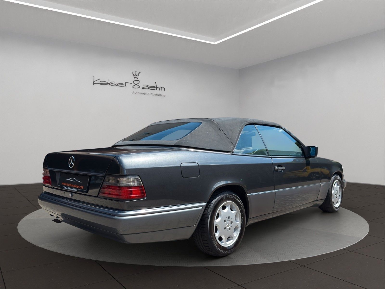 Fahrzeugabbildung Mercedes-Benz E 220 A124 *Classic Data 2+*H-Kennzeichen*