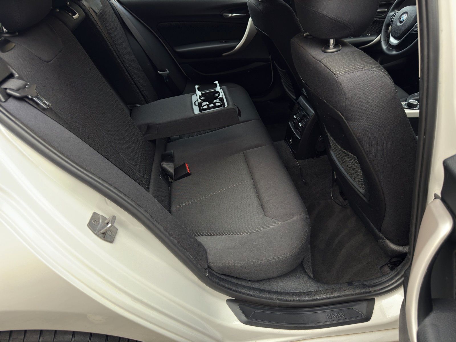 Fahrzeugabbildung BMW 120d *PDC* *Bluetooth*