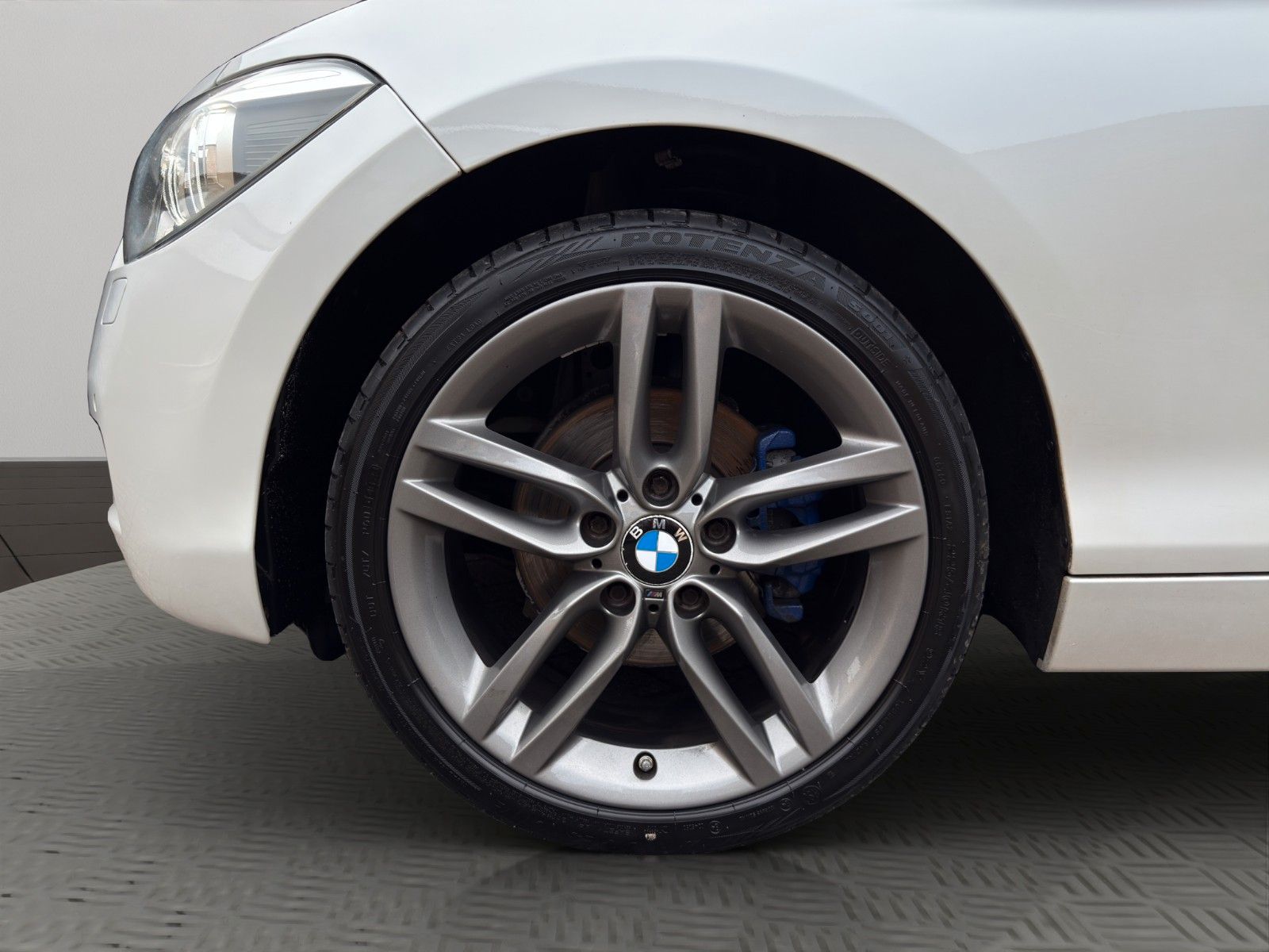 Fahrzeugabbildung BMW 120d *PDC* *Bluetooth*