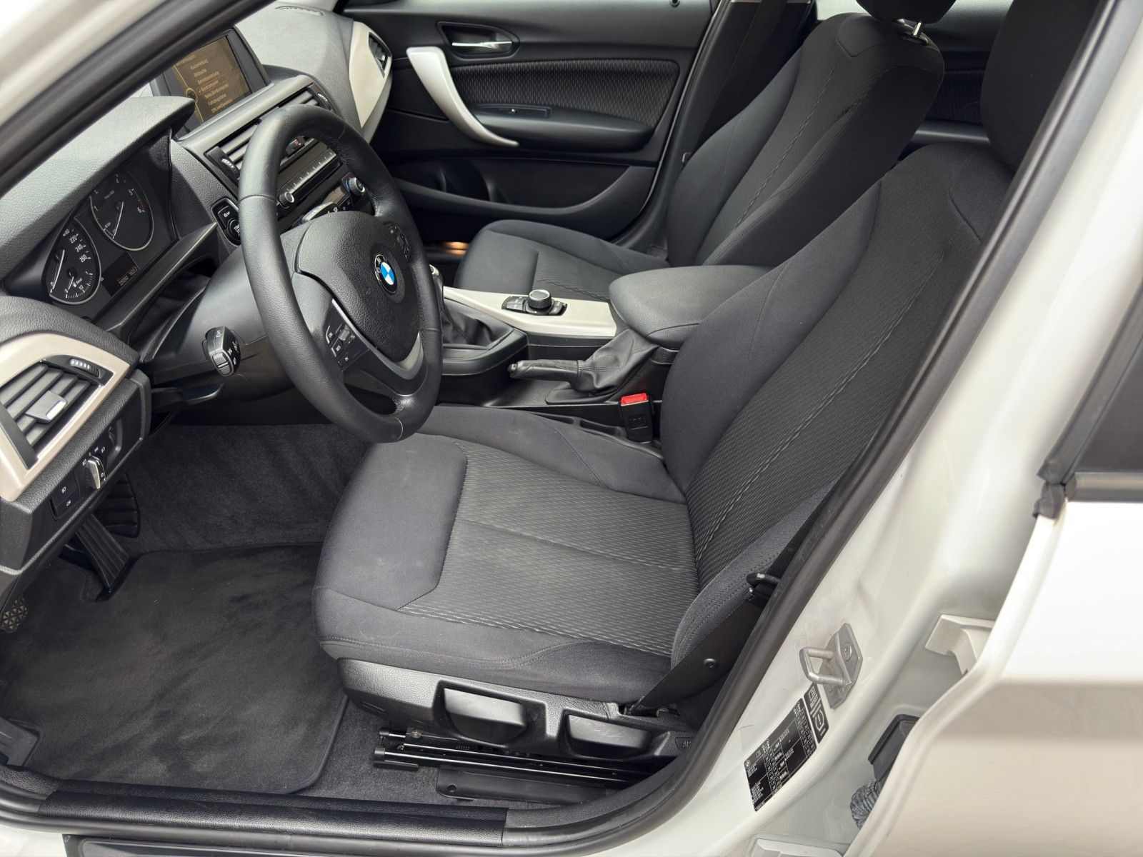 Fahrzeugabbildung BMW 120d *PDC* *Bluetooth*