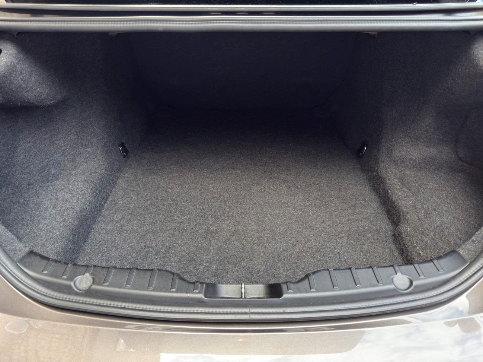 Fahrzeugabbildung BMW 550i Aut. Sport *2. Hand* *Night Vision*