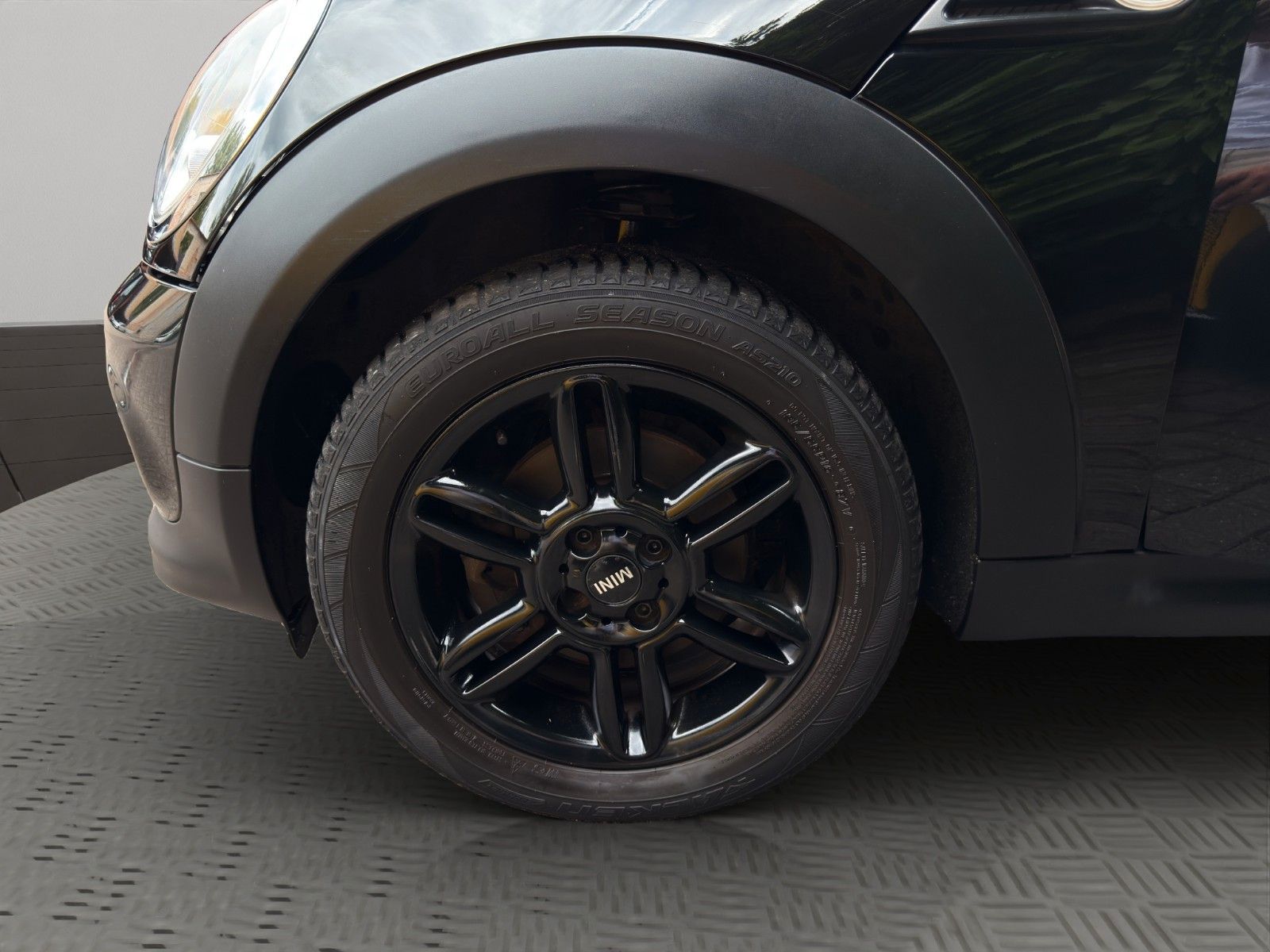 Fahrzeugabbildung MINI Cooper Coupé *Teilleder* *PDC*