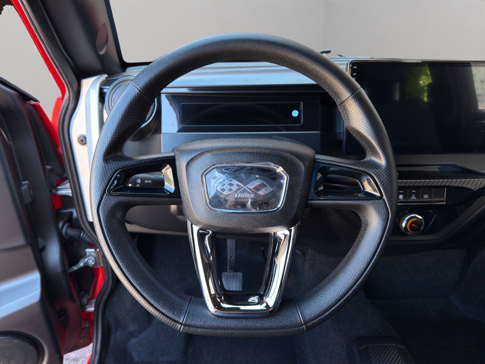 Fahrzeugabbildung Ligier MyLi D I.DEAL E5+ *CarPlay* *Rückfahrkamera*