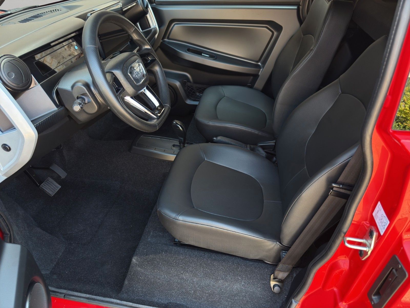 Fahrzeugabbildung Ligier MyLi D I.DEAL E5+ *CarPlay* *Rückfahrkamera*