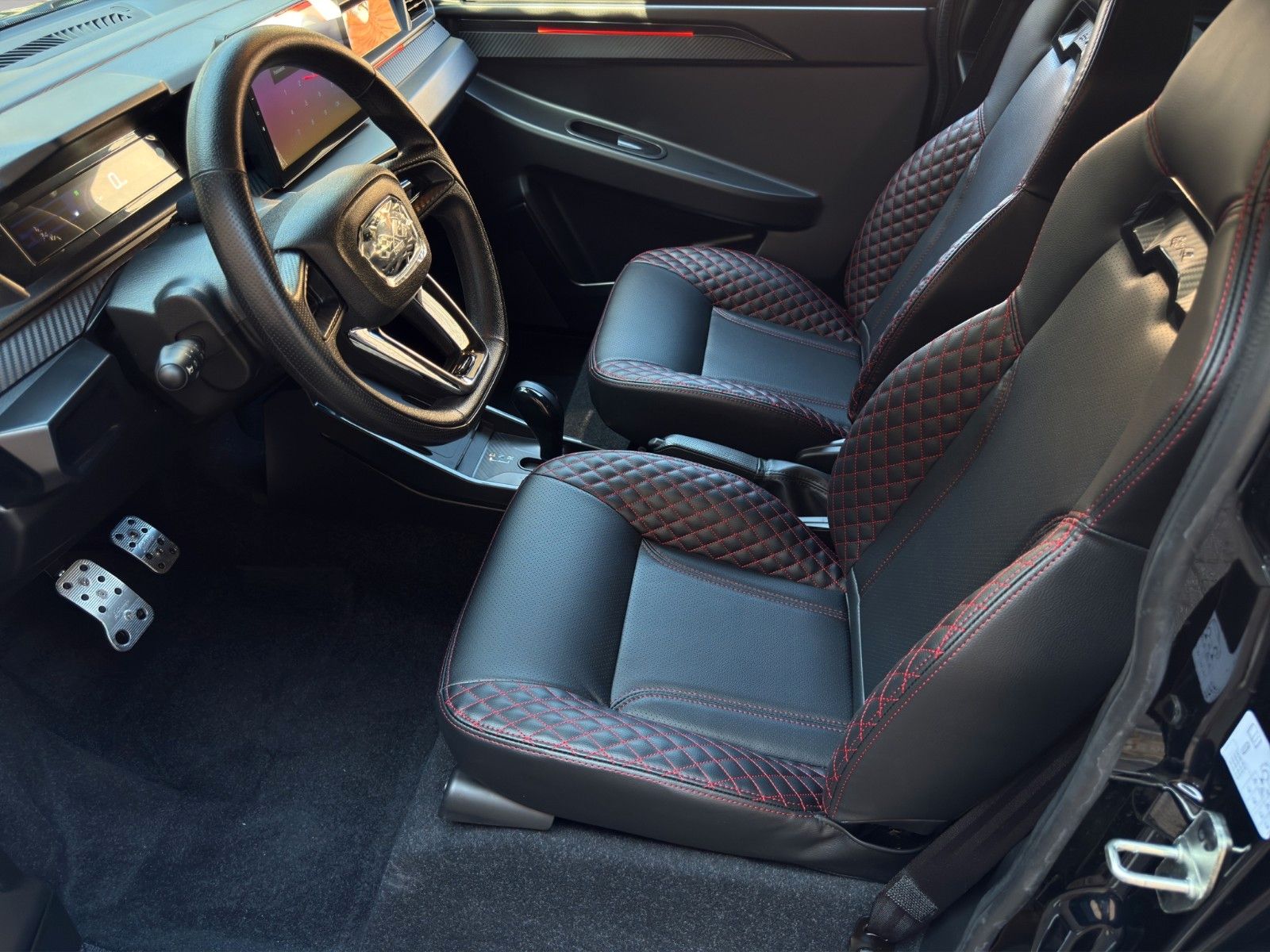 Fahrzeugabbildung Ligier JS 50 D Sport Ultimate E5+ *Servo* *CarPlay*