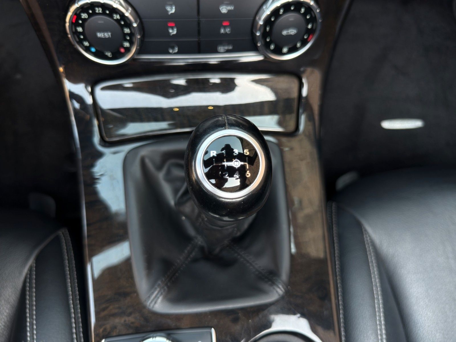 Fahrzeugabbildung Mercedes-Benz SLK 200 BlueEfficiency *Sportfahrwerk* *PDC*