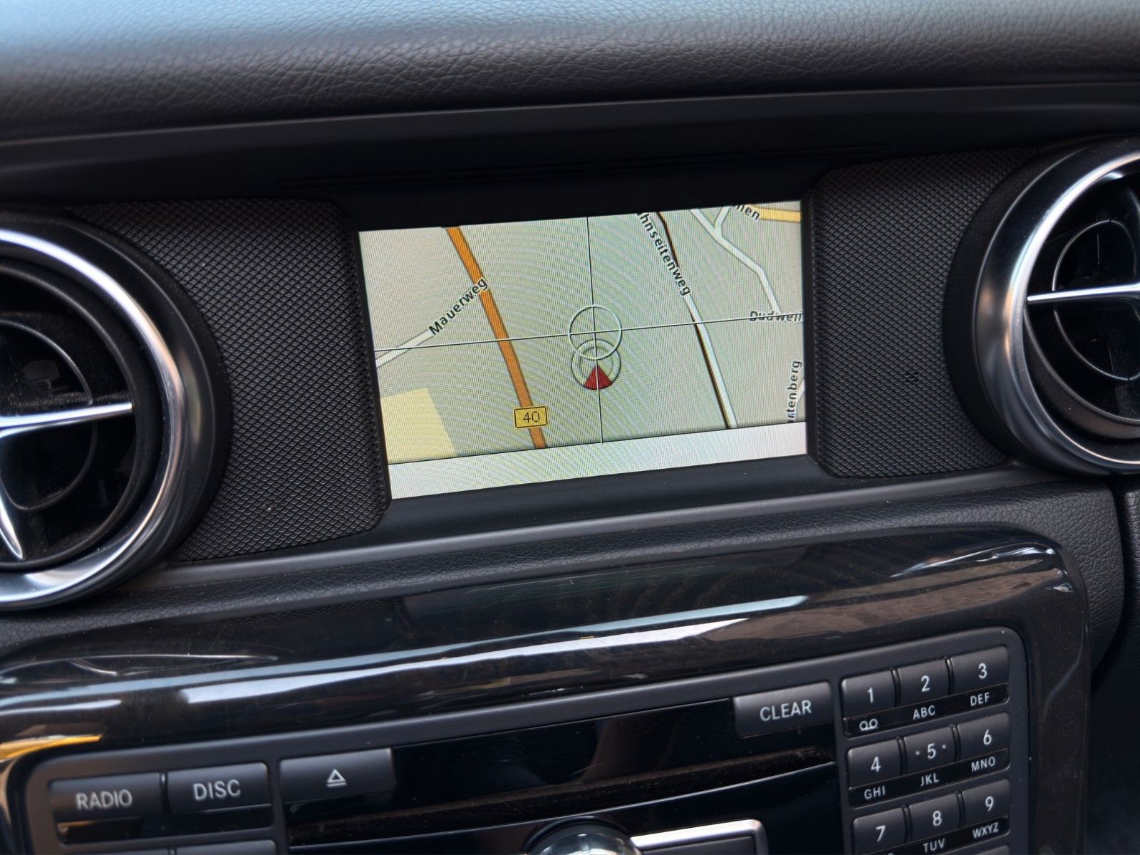 Fahrzeugabbildung Mercedes-Benz SLK 200 BlueEfficiency *Sportfahrwerk* *PDC*