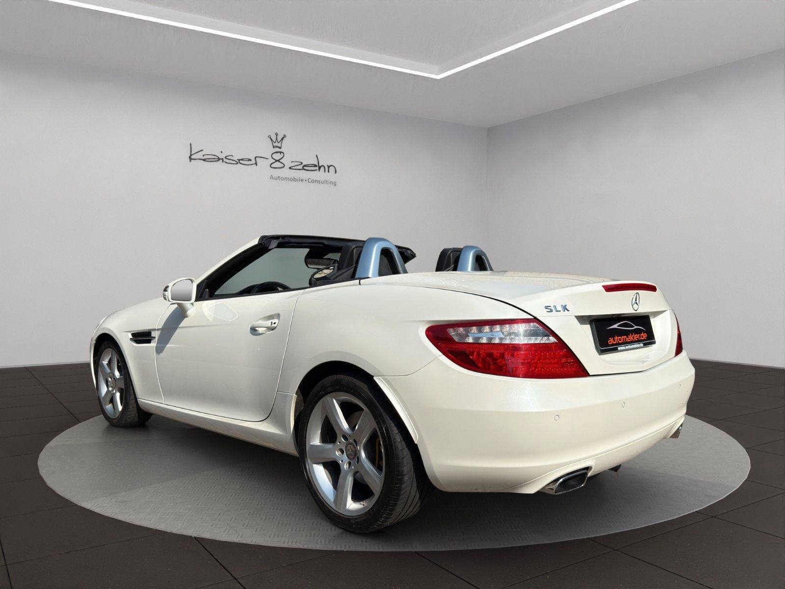 Fahrzeugabbildung Mercedes-Benz SLK 200 BlueEfficiency *Sportfahrwerk* *PDC*