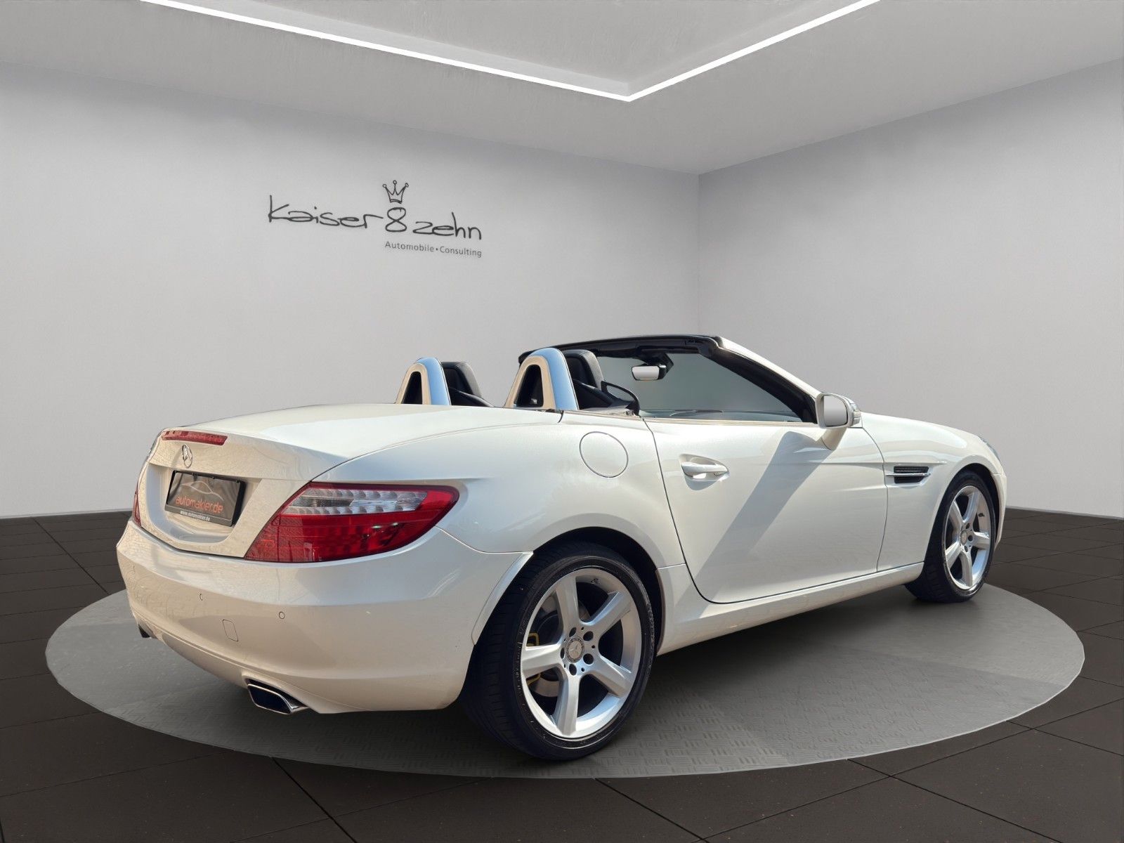 Fahrzeugabbildung Mercedes-Benz SLK 200 BlueEfficiency *Sportfahrwerk* *PDC*