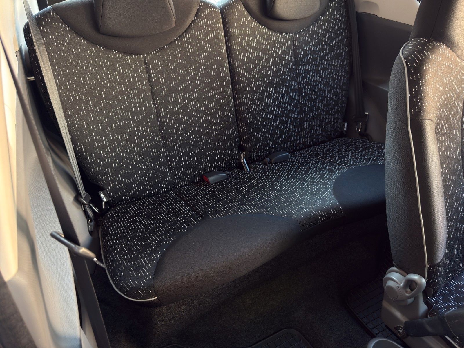 Fahrzeugabbildung Peugeot 107 Urban Move *Servo* *Klimaanlage*