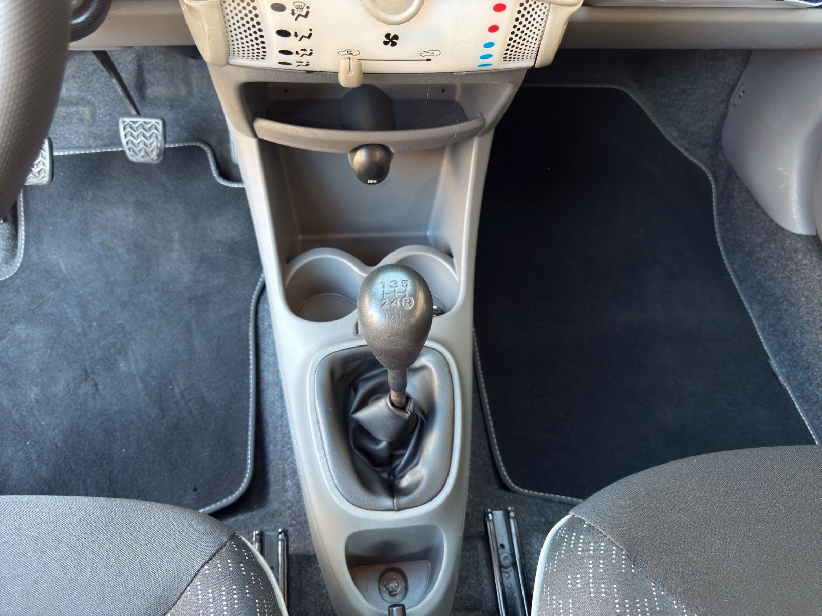 Fahrzeugabbildung Peugeot 107 Urban Move *Servo* *Klimaanlage*