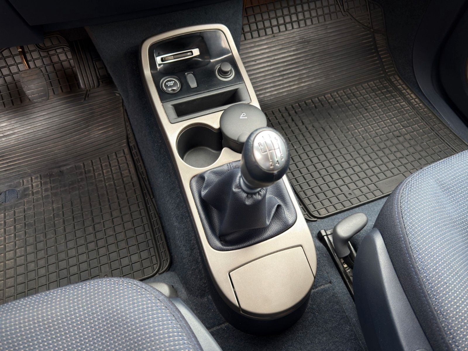Fahrzeugabbildung Renault Espace IV 2.2 dCi Expression*Scheckheftgepflegt*