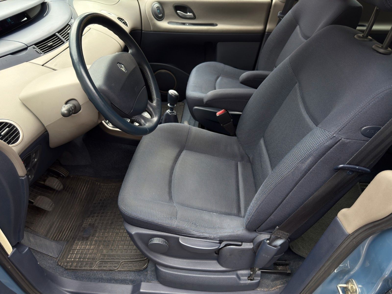 Fahrzeugabbildung Renault Espace IV 2.2 dCi Expression*Scheckheftgepflegt*