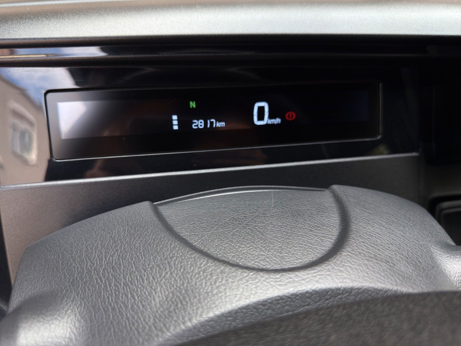 Fahrzeugabbildung Ligier MyLi D R.EBEL E5 *Servo* *Carplay*