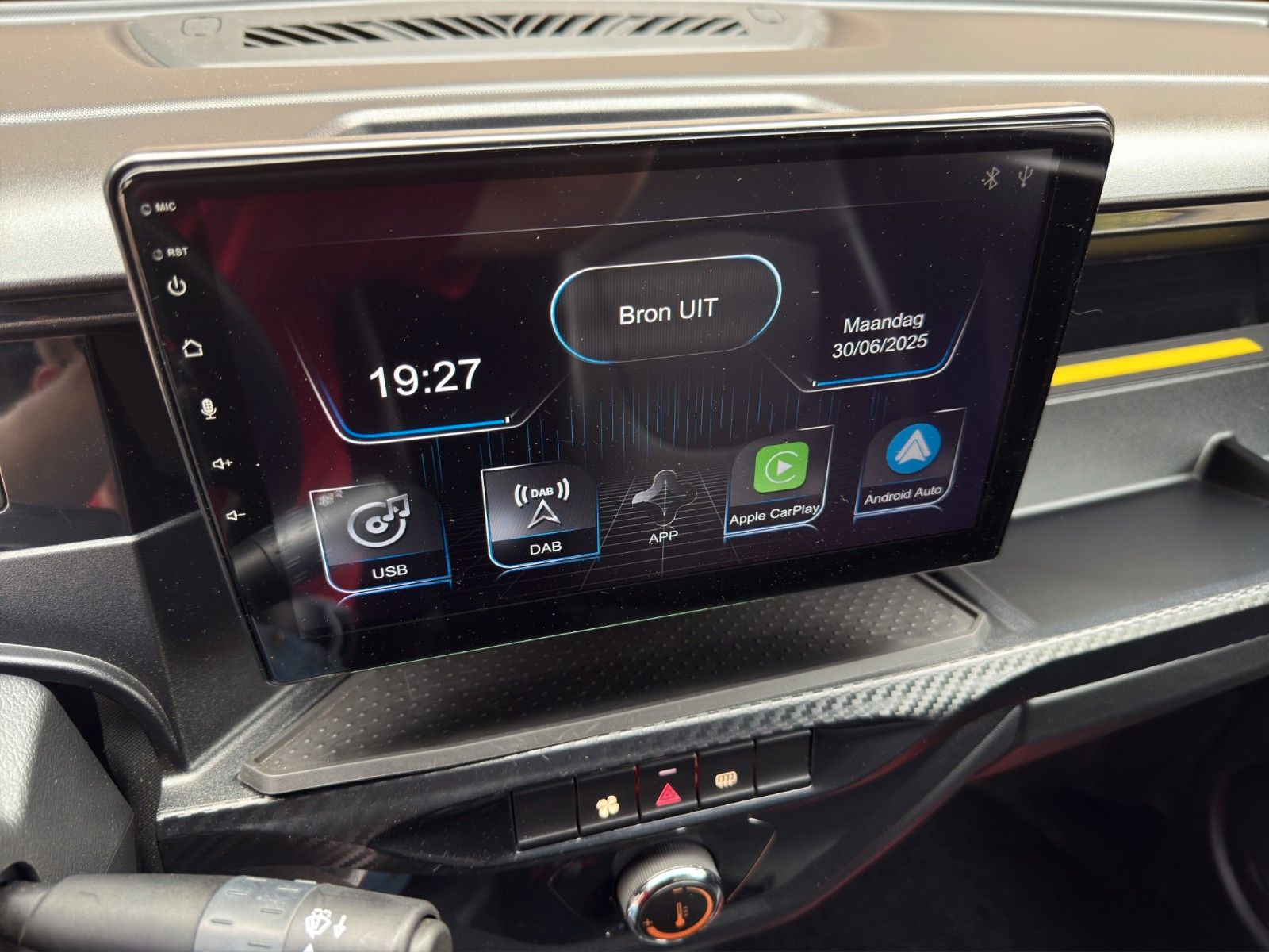 Fahrzeugabbildung Ligier MyLi D R.EBEL E5 *Servo* *Carplay*