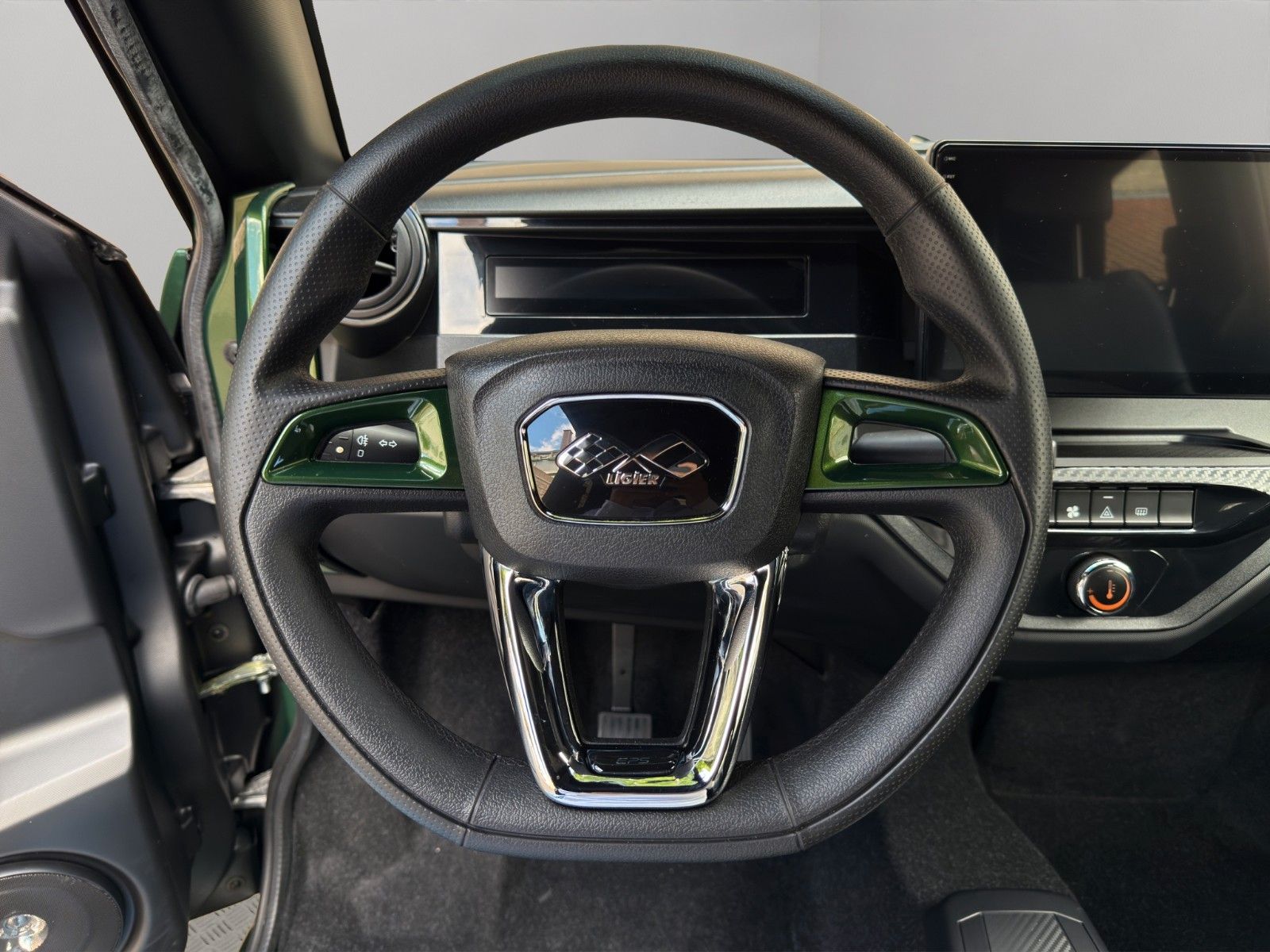 Fahrzeugabbildung Ligier MyLi D R.EBEL E5 *Servo* *CarPlay*