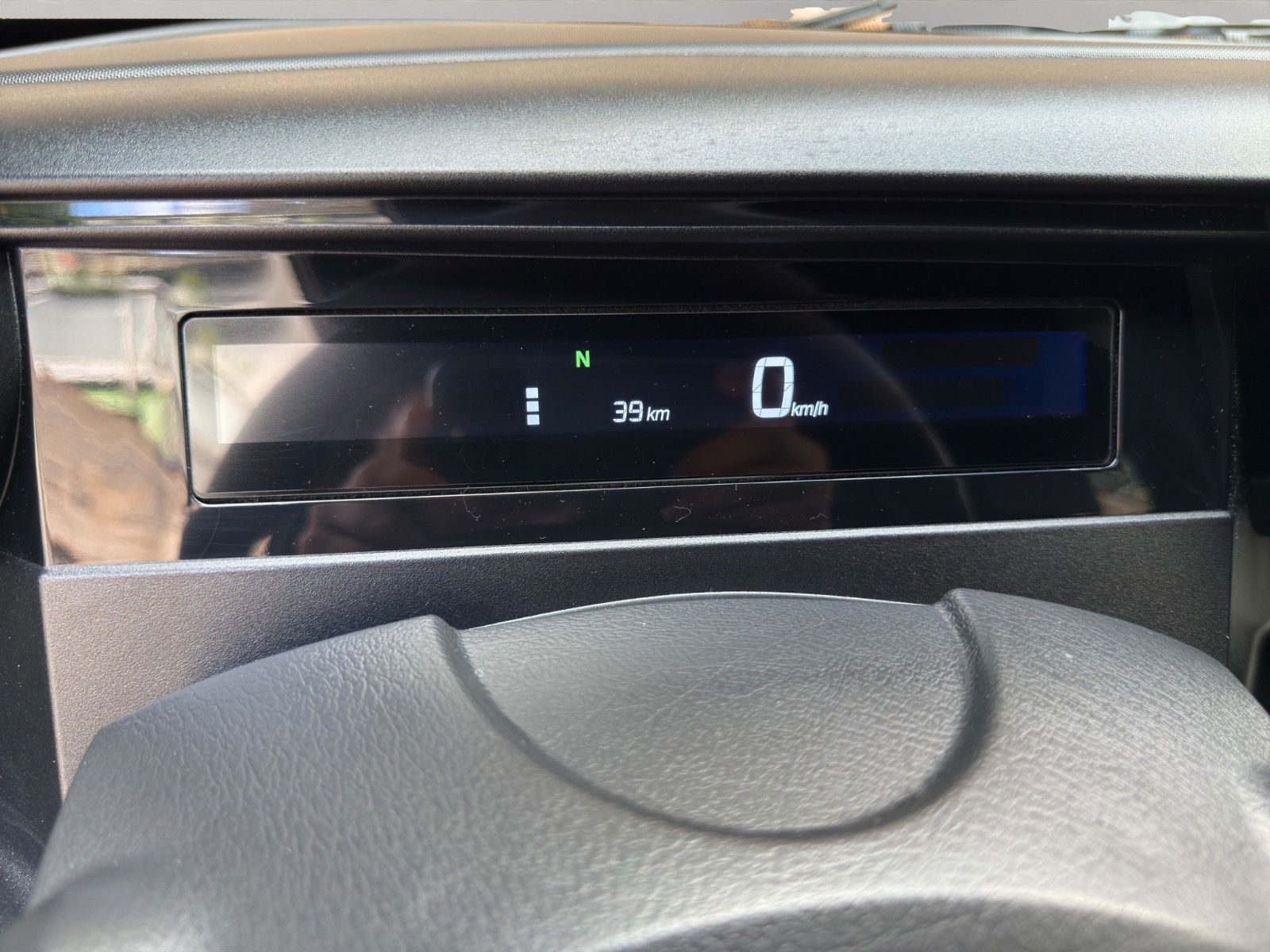 Fahrzeugabbildung Ligier MyLi D R.EBEL E5 *Servo* *CarPlay*