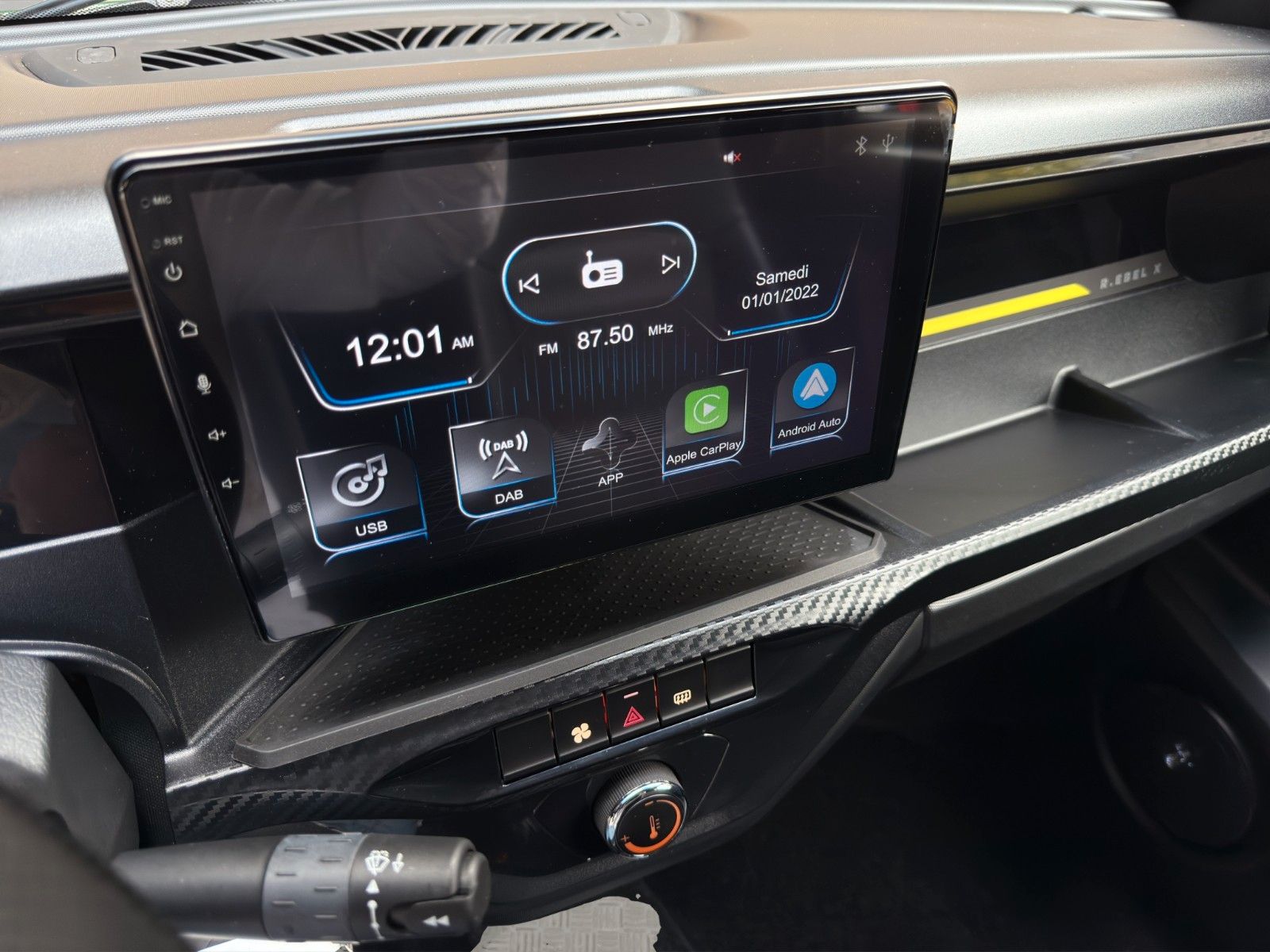 Fahrzeugabbildung Ligier MyLi D R.EBEL E5 *Servo* *CarPlay*