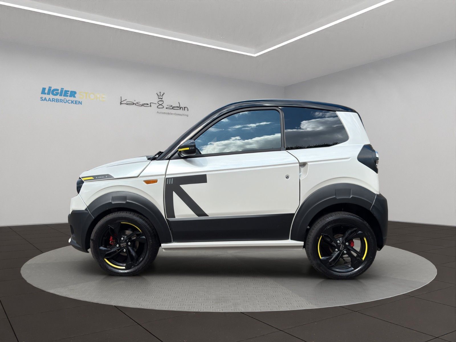 Fahrzeugabbildung Ligier MyLi D R.EBEL E5 *Servo* *CarPlay*