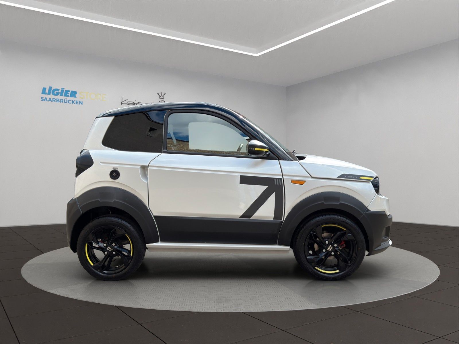 Fahrzeugabbildung Ligier MyLi D R.EBEL E5 *Servo* *CarPlay*