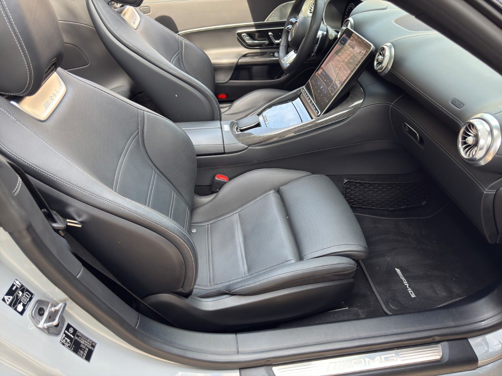Fahrzeugabbildung Mercedes-Benz SL 63 AMG 4 Matic +