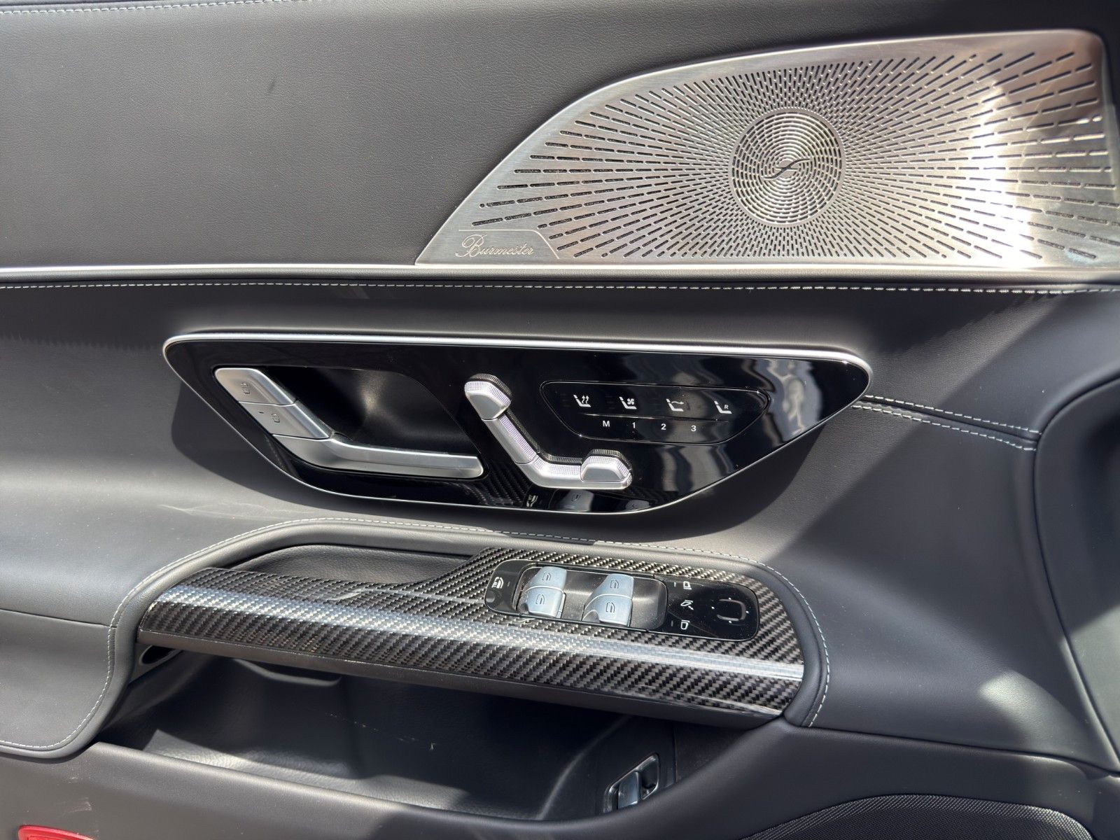 Fahrzeugabbildung Mercedes-Benz SL 63 AMG 4 Matic +