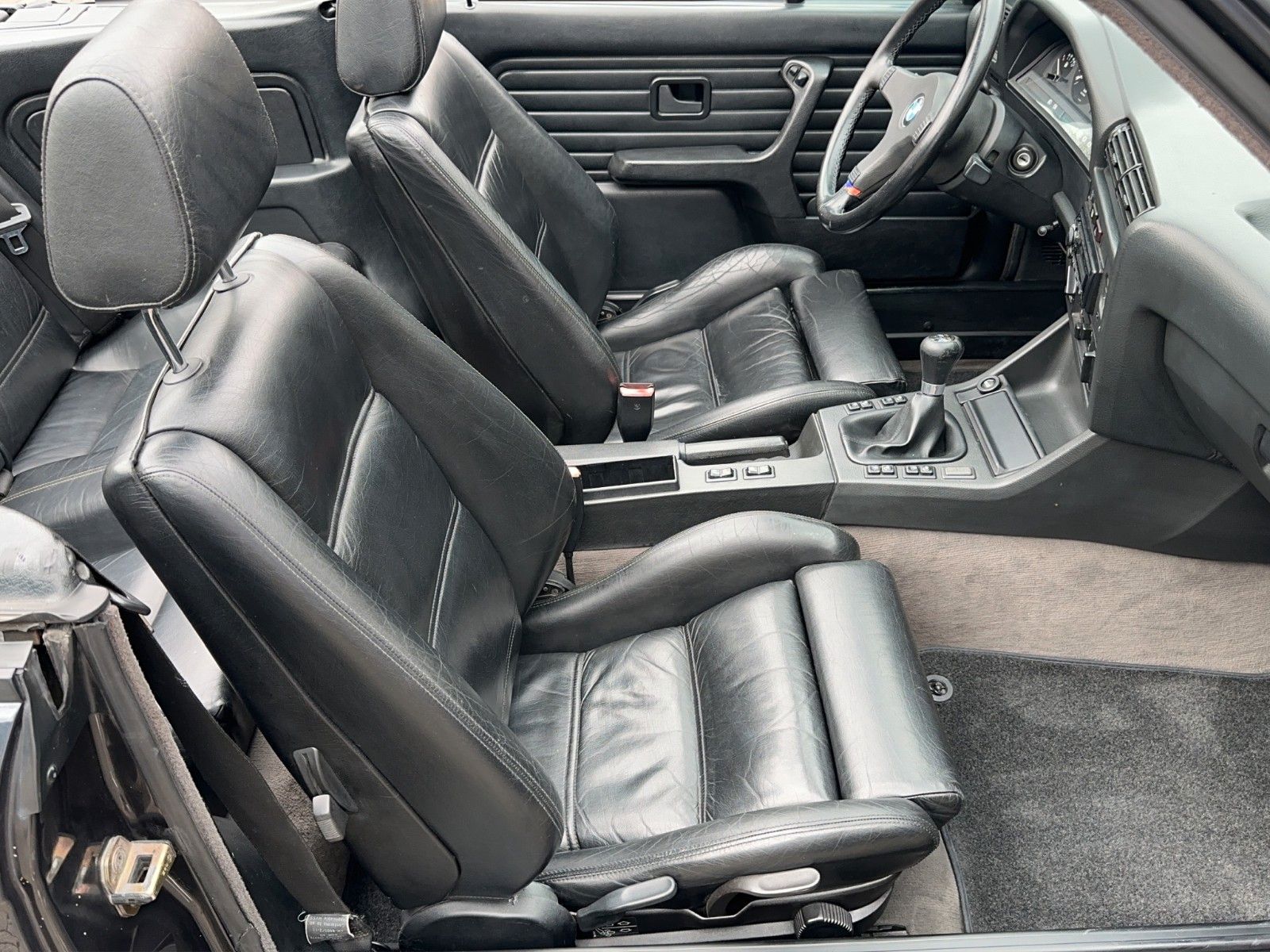 Fahrzeugabbildung BMW 320i Cabriolet  E30 *Classic Data 2-*