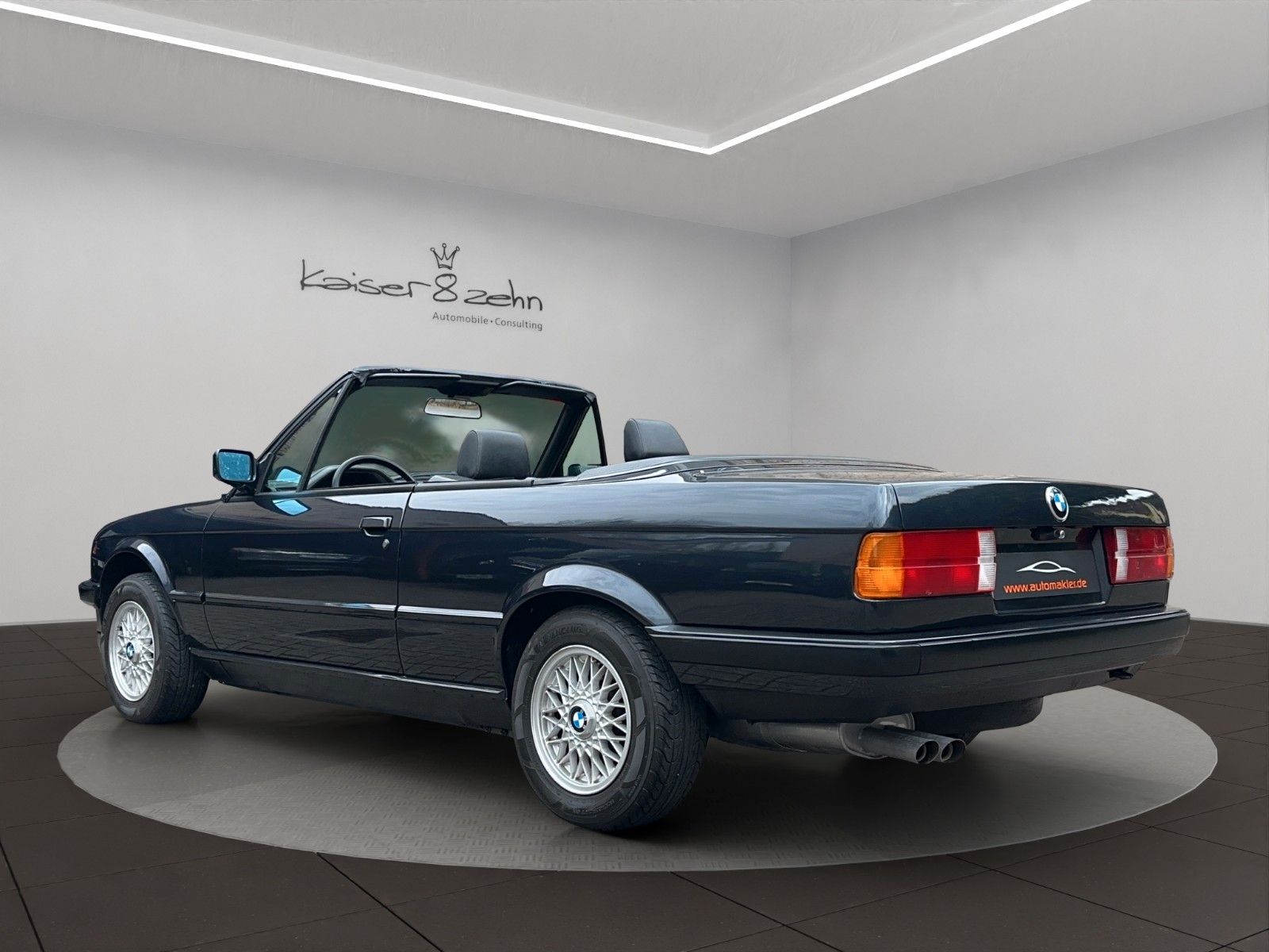 Fahrzeugabbildung BMW 320i Cabriolet  E30 *Classic Data 2-*