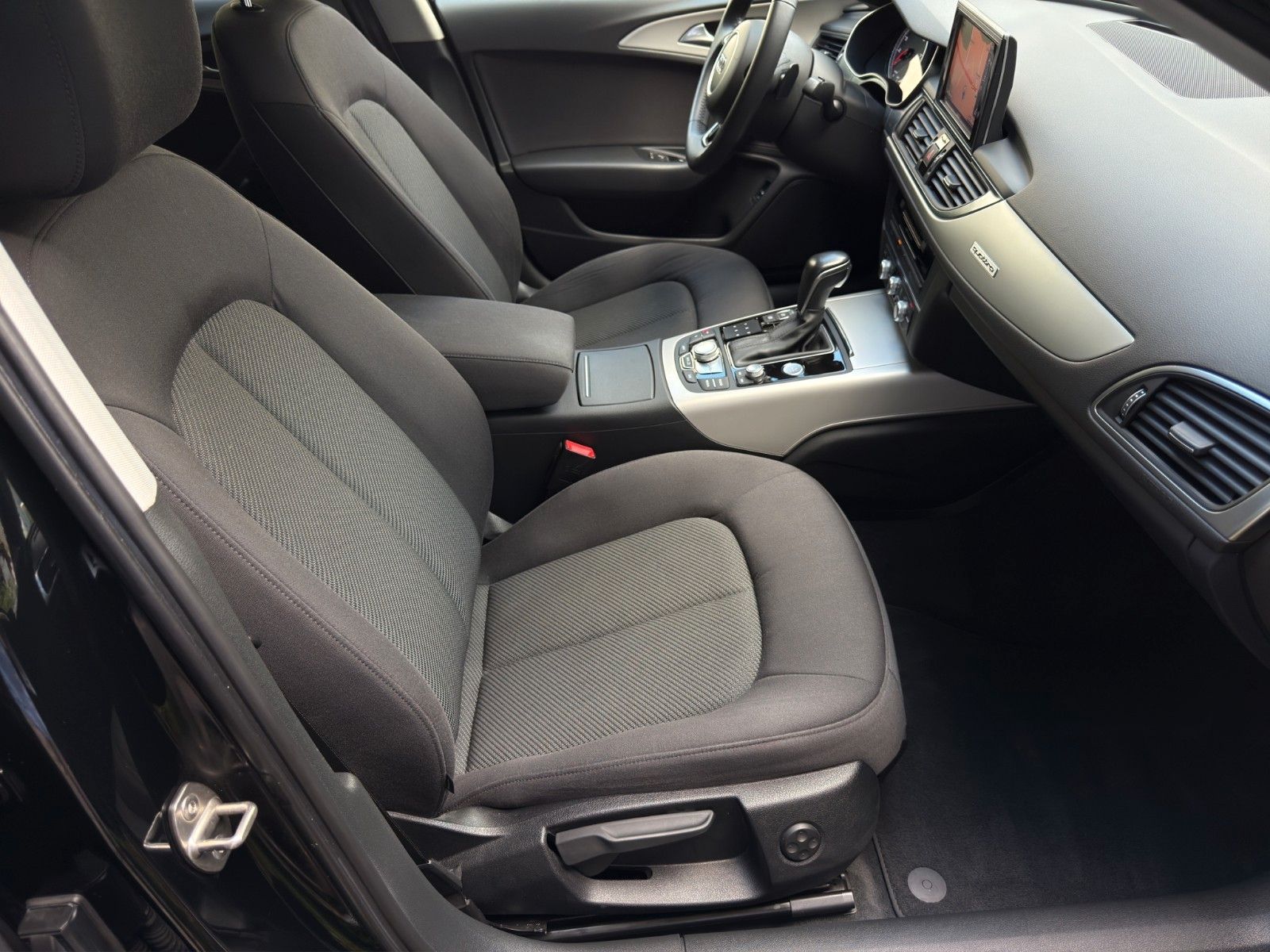 Fahrzeugabbildung Audi A6 2.0 TFSI S tronic quattro Avant *1.Hand*