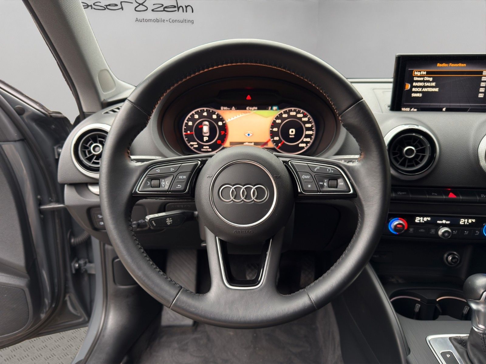 Fahrzeugabbildung Audi A3 Sportback 35 TFSI S tronic sport *PDC*2.Hand*