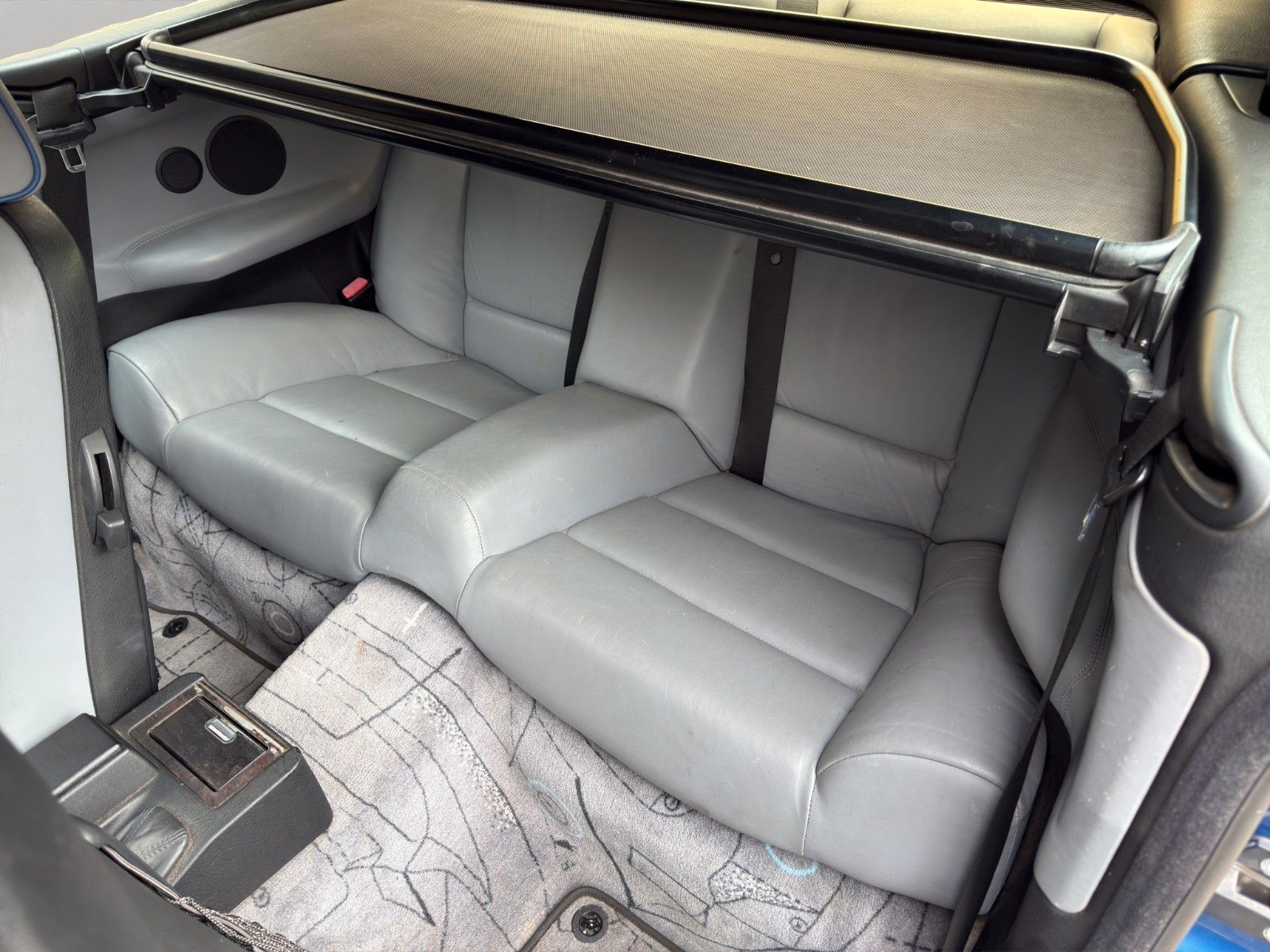 Fahrzeugabbildung BMW 318i Cabrio Variante 1-9 Süd Südwest *2. Hand*