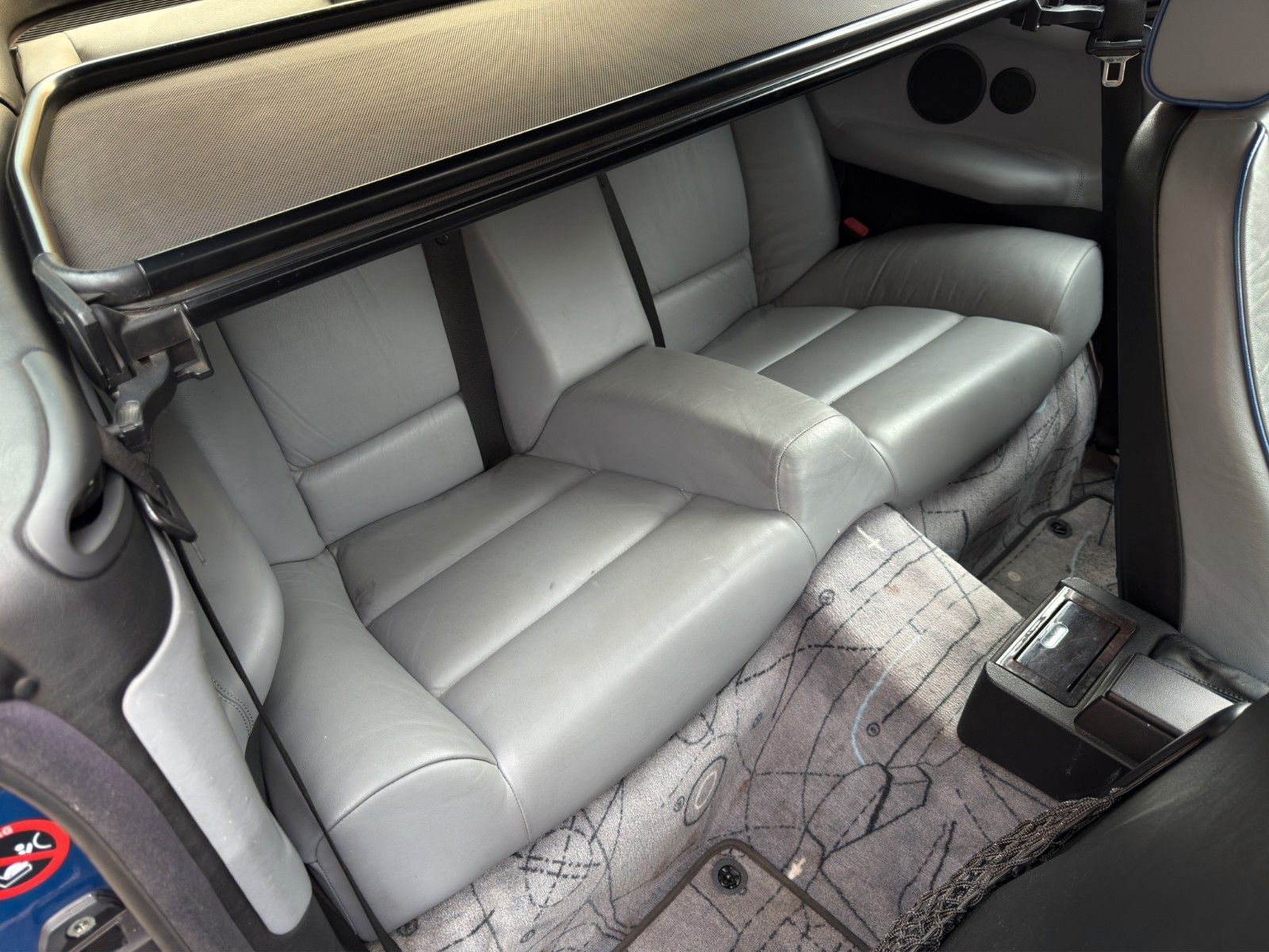 Fahrzeugabbildung BMW 318i Cabrio Variante 1-9 Süd Südwest *2. Hand*