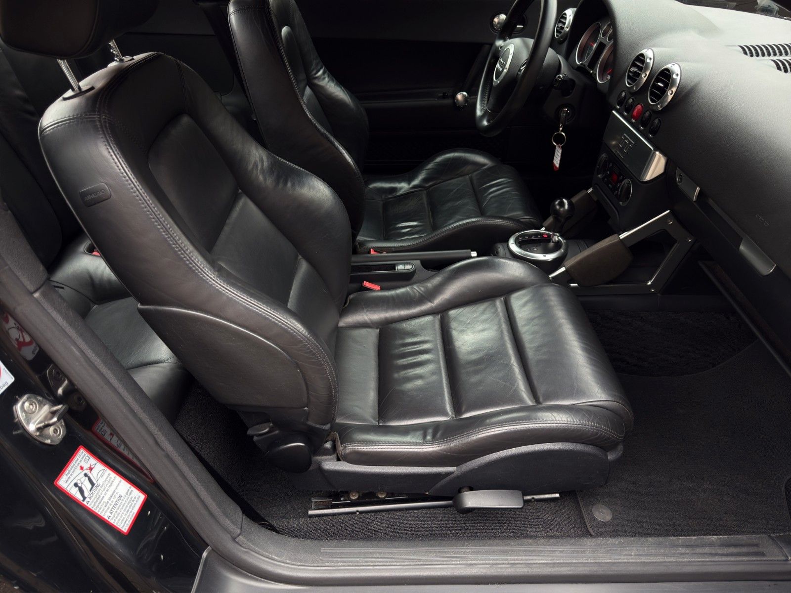 Fahrzeugabbildung Audi TT Coupe 1.8 T *2. Hand* *Automatik*