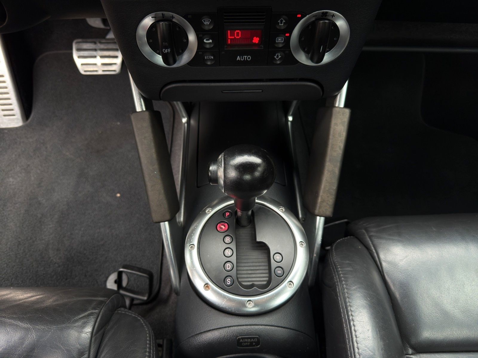 Fahrzeugabbildung Audi TT Coupe 1.8 T *2. Hand* *Automatik*