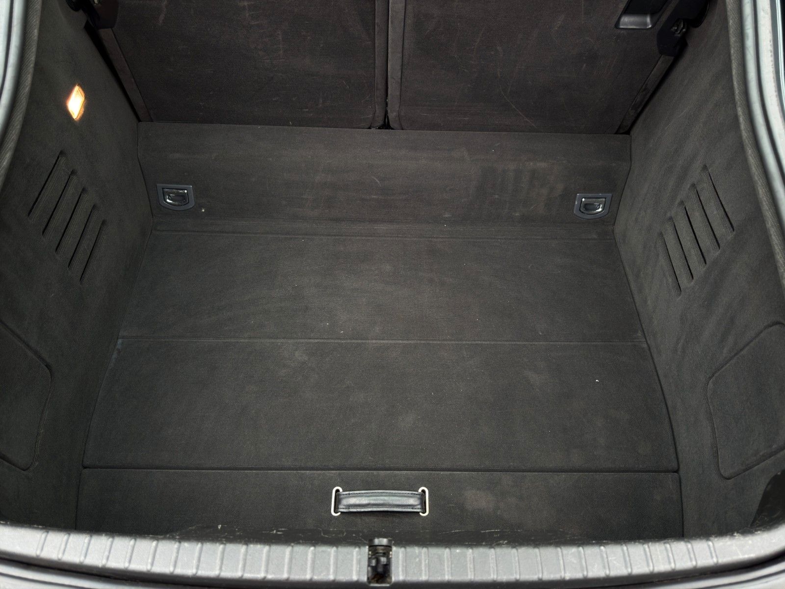 Fahrzeugabbildung Audi TT Coupe 1.8 T *2. Hand* *Automatik*