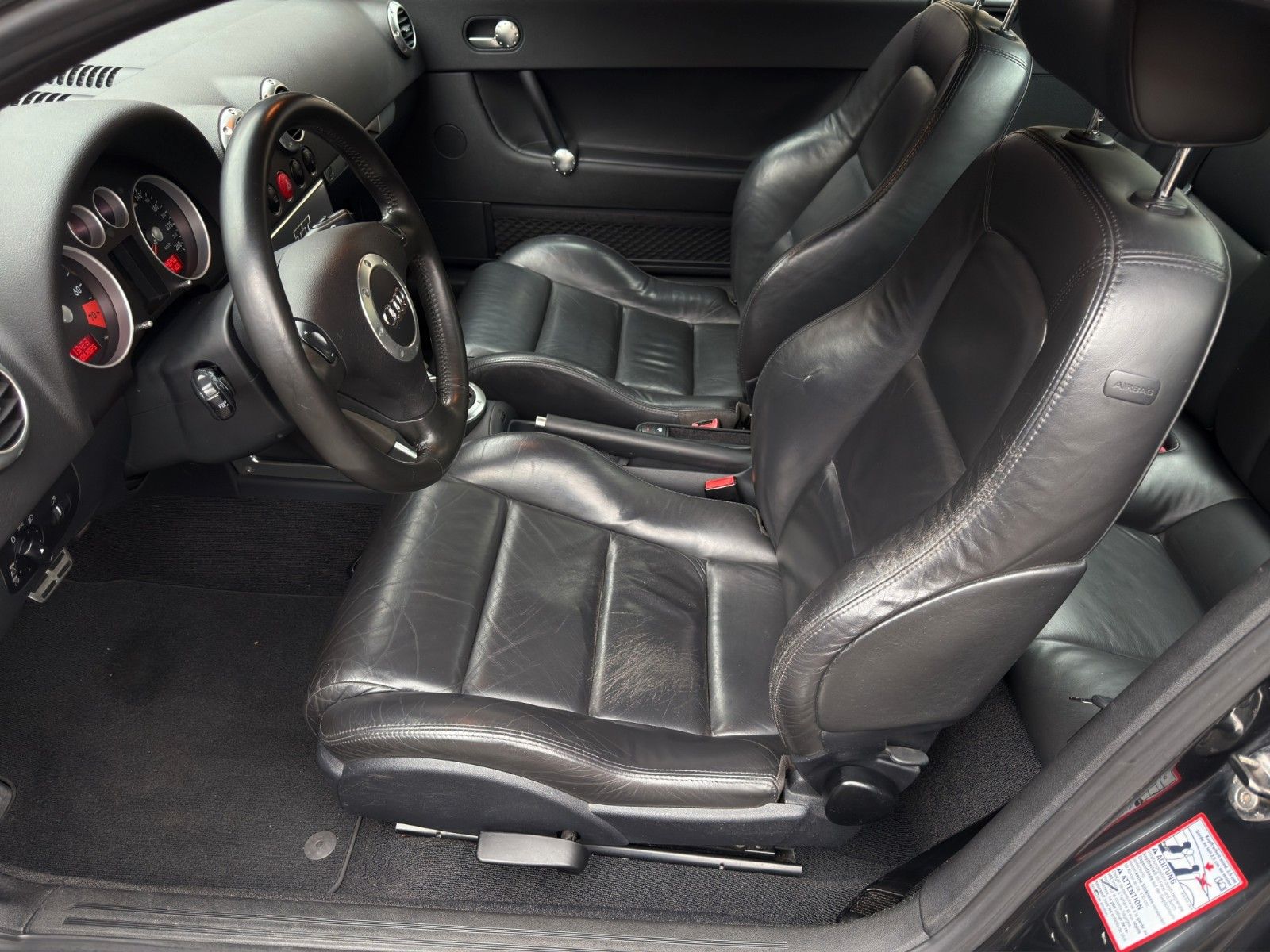 Fahrzeugabbildung Audi TT Coupe 1.8 T *2. Hand* *Automatik*