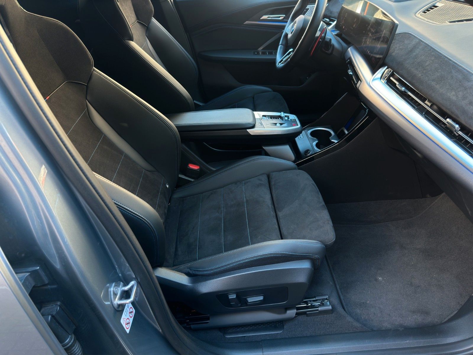 Fahrzeugabbildung BMW X2 M35 i xDrive *M Sportpaket Pro*