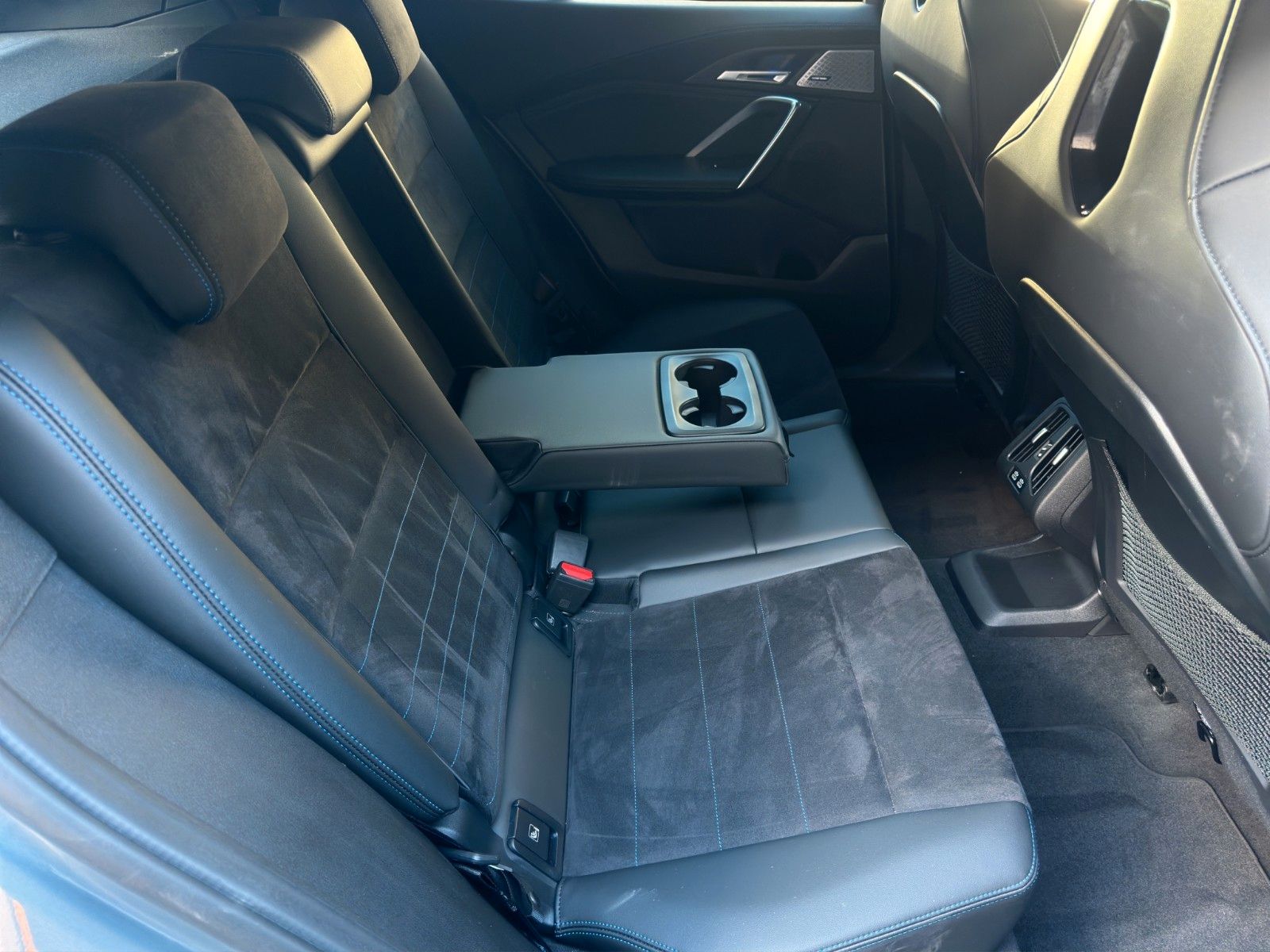 Fahrzeugabbildung BMW X2 M35 i xDrive *M Sportpaket Pro*