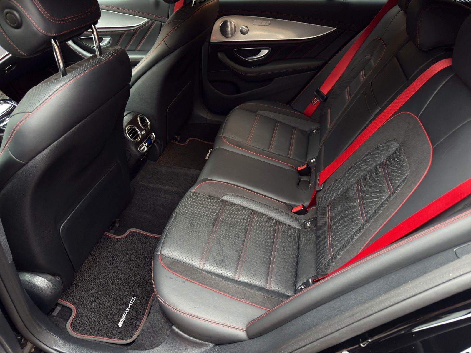 Fahrzeugabbildung Mercedes-Benz E53 AMG 4Matic T *2.Hand*Burmester Sound System*