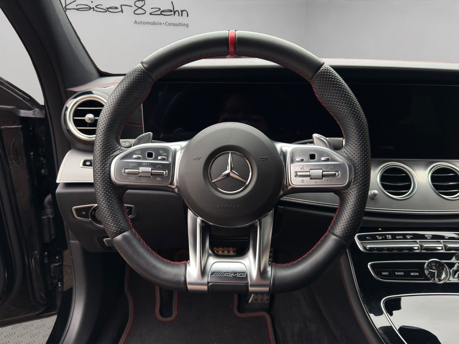 Fahrzeugabbildung Mercedes-Benz E53 AMG 4Matic T *2.Hand*Burmester Sound System*