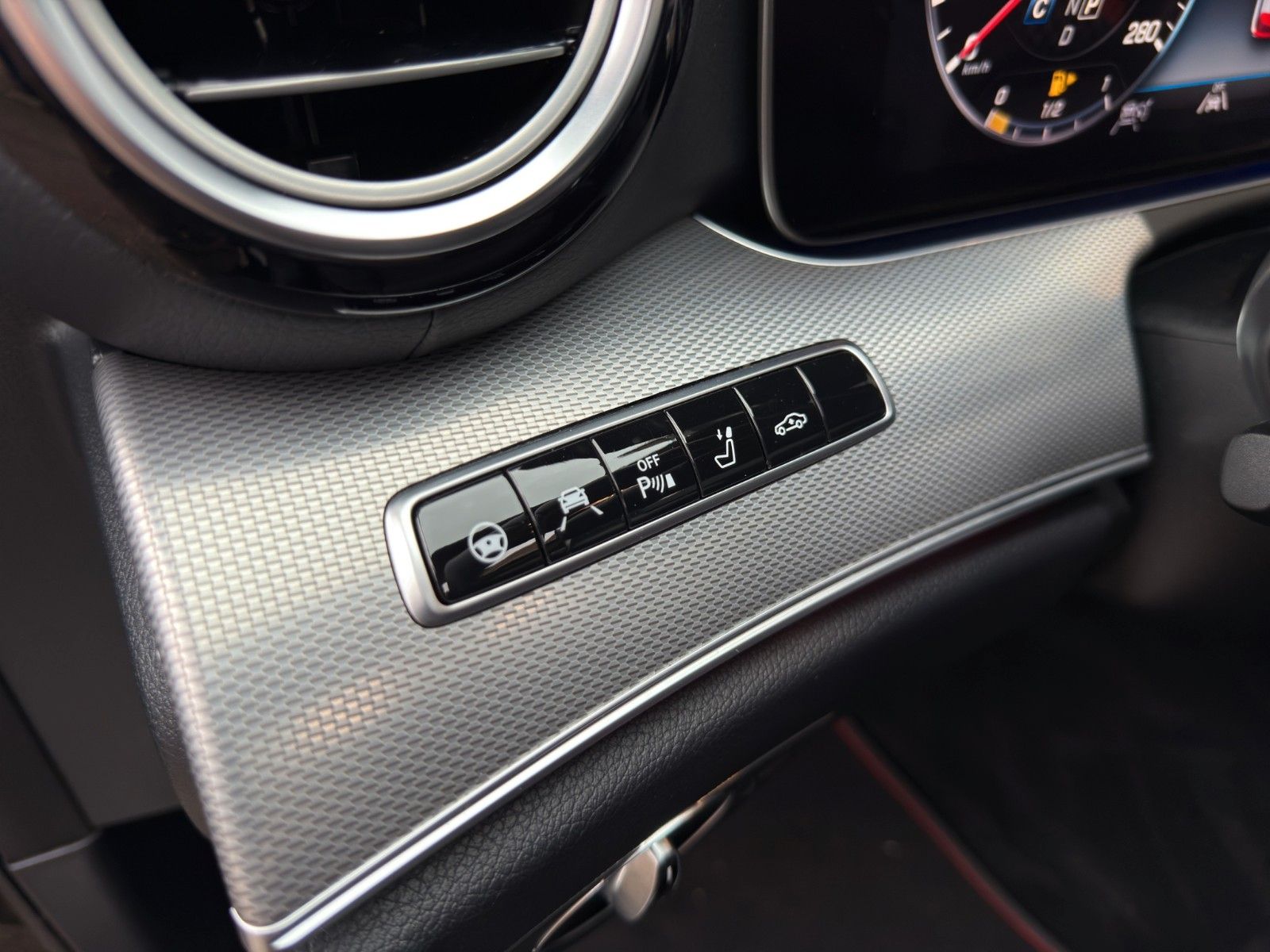 Fahrzeugabbildung Mercedes-Benz E53 AMG 4Matic T *2.Hand*Burmester Sound System*