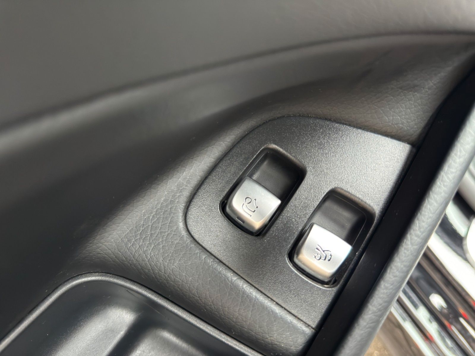Fahrzeugabbildung Mercedes-Benz E53 AMG 4Matic T *2.Hand*Burmester Sound System*