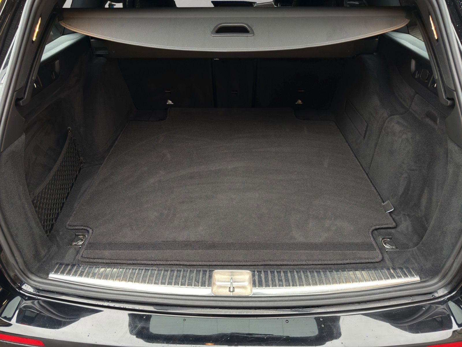 Fahrzeugabbildung Mercedes-Benz E53 AMG 4Matic T *2.Hand*Burmester Sound System*
