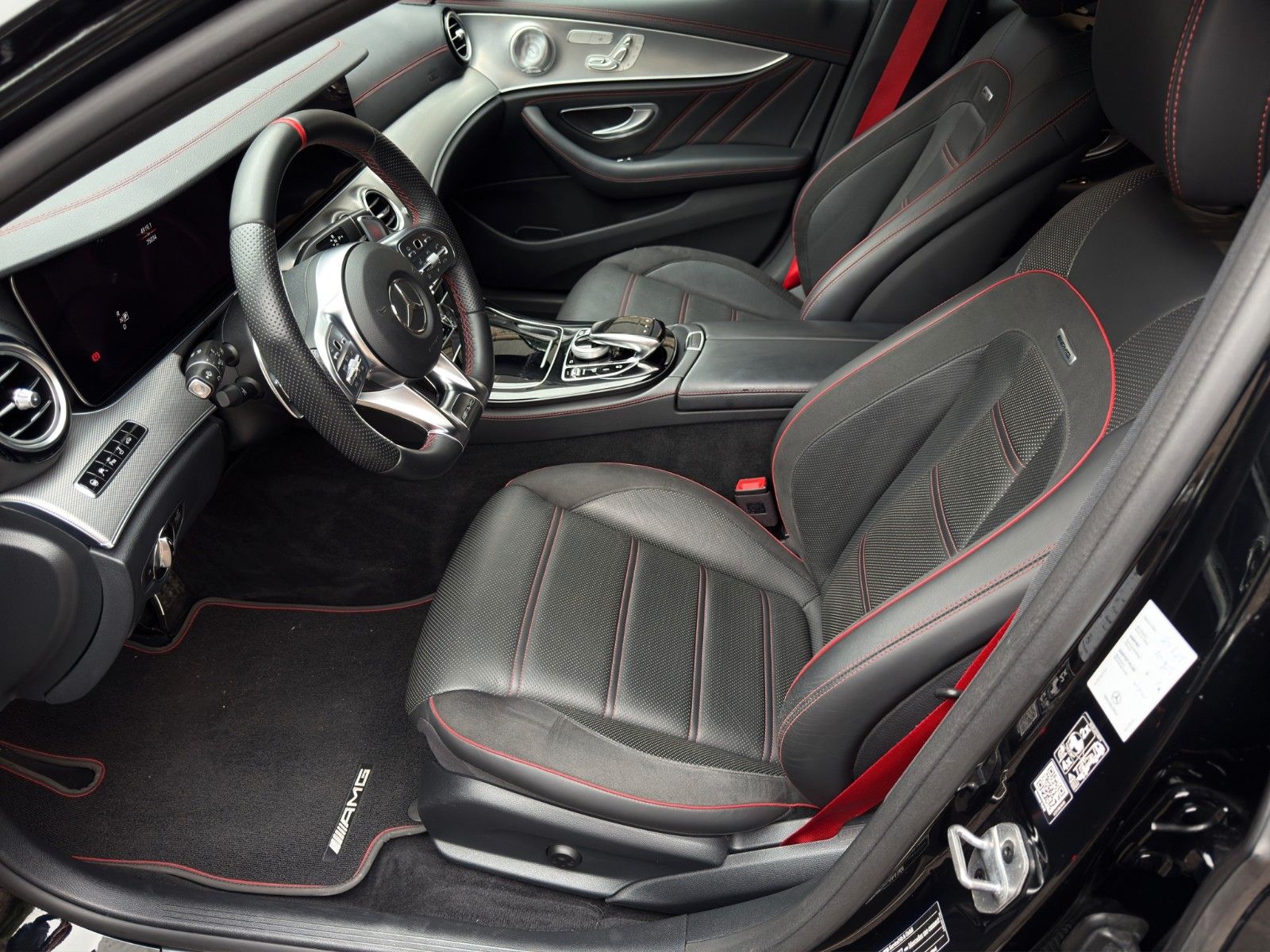 Fahrzeugabbildung Mercedes-Benz E53 AMG 4Matic T *2.Hand*Burmester Sound System*