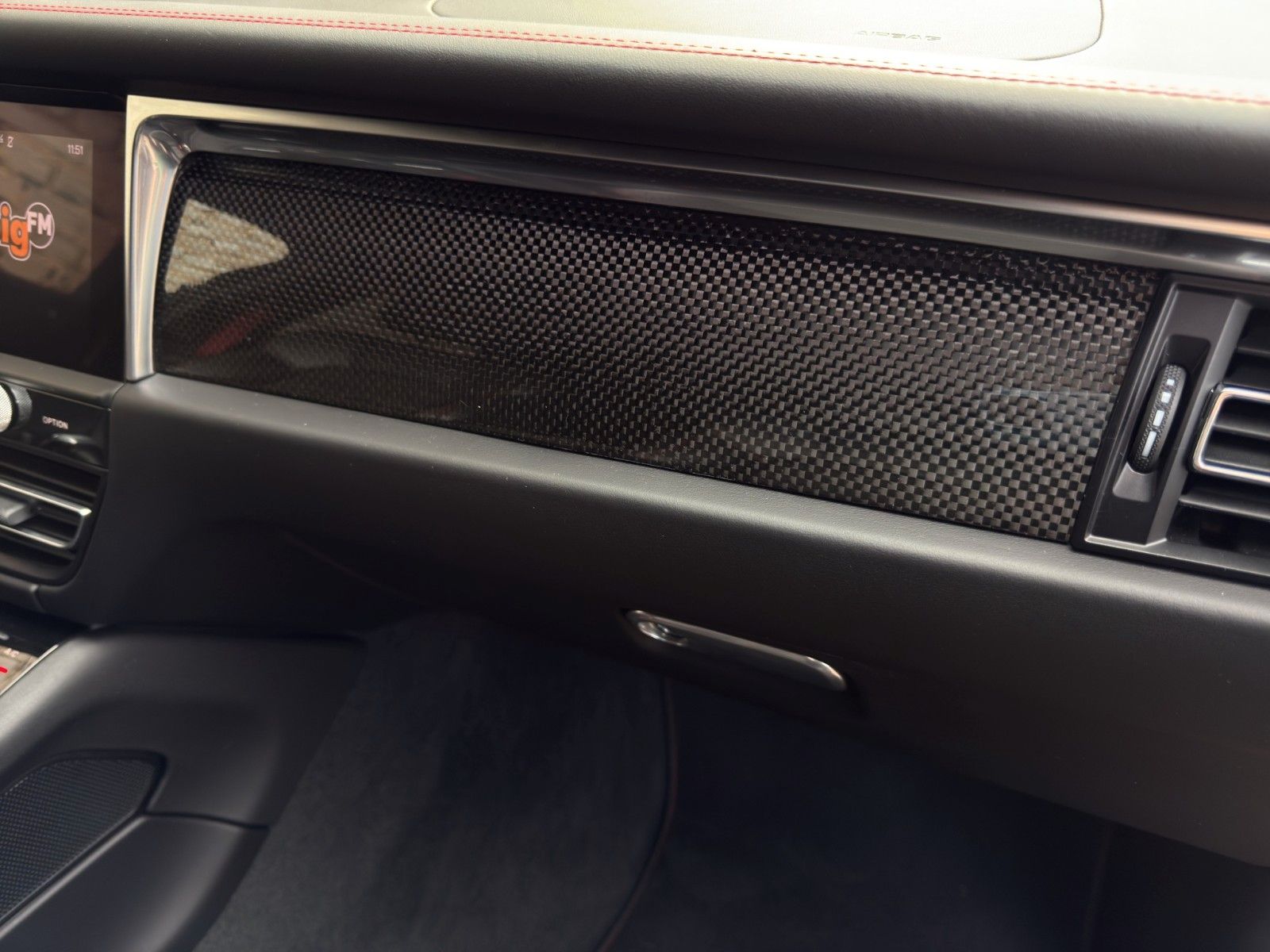 Fahrzeugabbildung Porsche Macan GTS *1. Hand* *BOSE* *AHK* *Panoramadach*